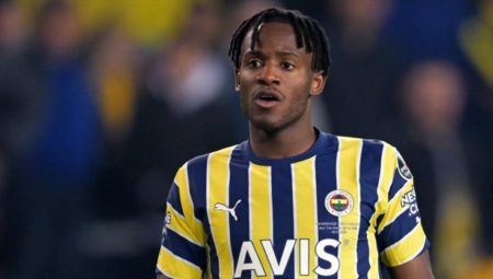 Fenerbahçe’de Batshuayi belirsizliği kafa karıştırmaya devam ediyor