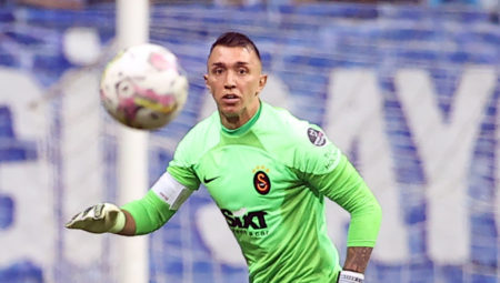 Galatasaray’da Muslera belirsizliği sürüyor! Sözleşmesi uzatılacak mı?