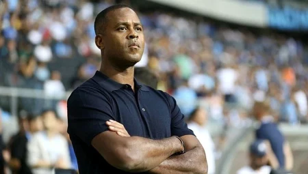 Adana Demirspor Kluivert ile yolları ayırdı